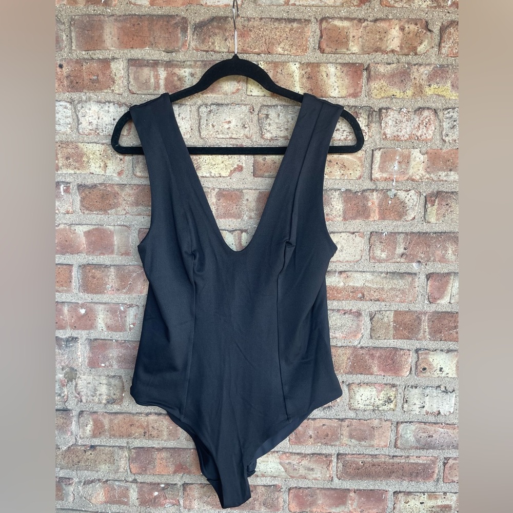 COS Plunge One Piece Bathing Suit🖤